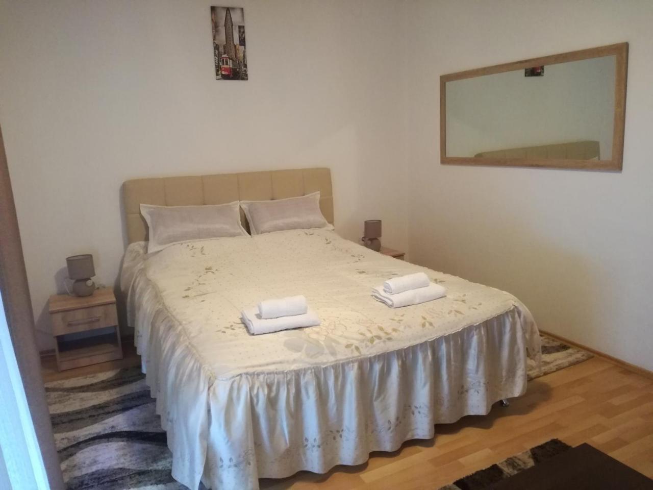 Apartman Centar 1 Μπάνια Λούκα Εξωτερικό φωτογραφία
