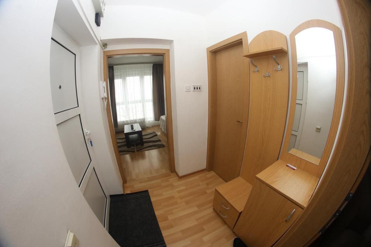 Apartman Centar 1 Μπάνια Λούκα Εξωτερικό φωτογραφία