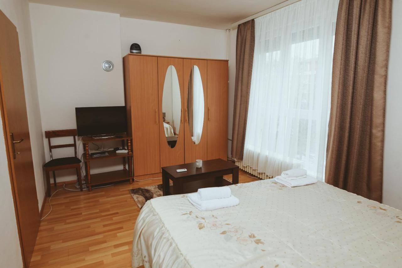 Apartman Centar 1 Μπάνια Λούκα Εξωτερικό φωτογραφία
