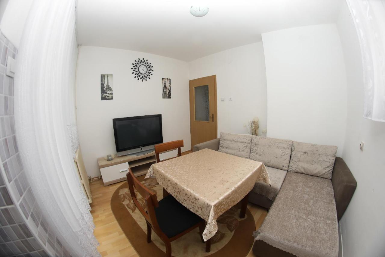 Apartman Centar 1 Μπάνια Λούκα Εξωτερικό φωτογραφία