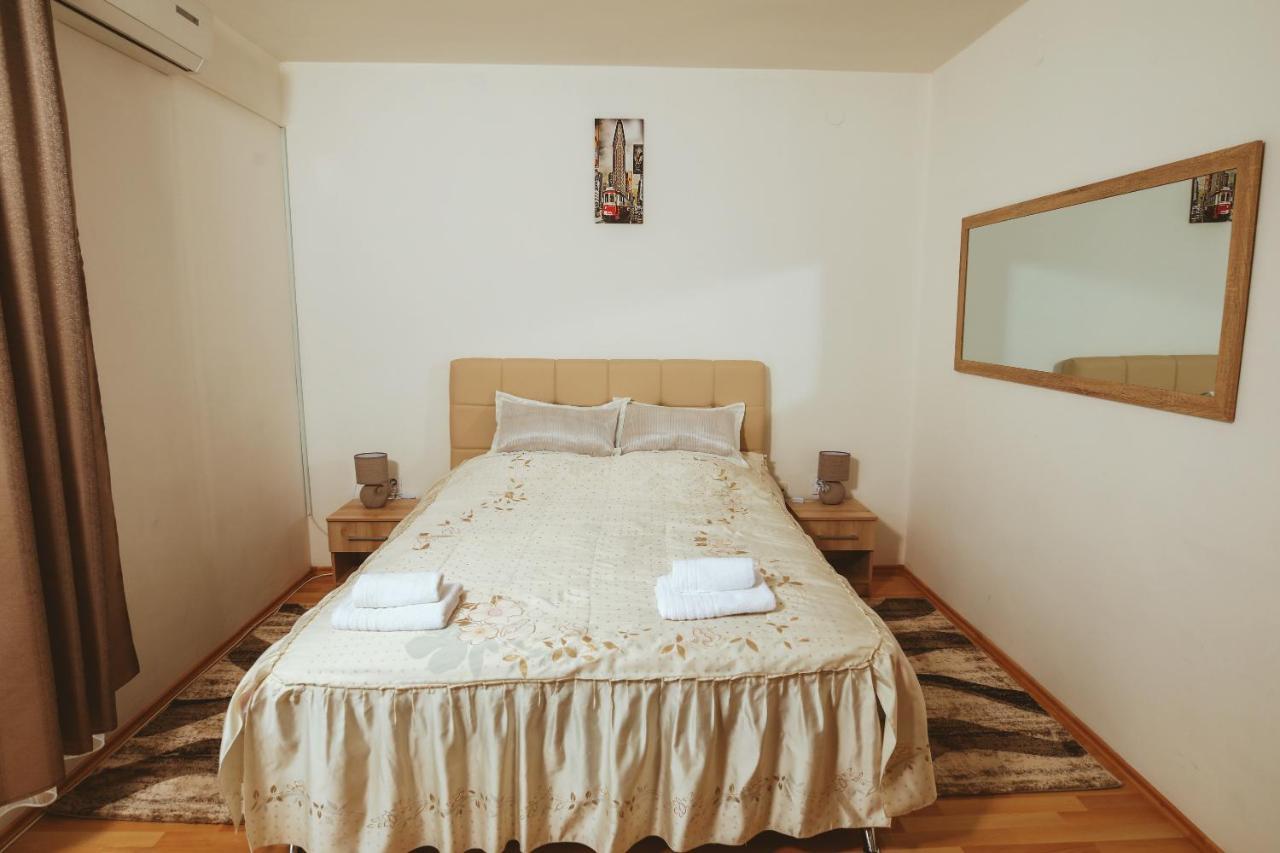 Apartman Centar 1 Μπάνια Λούκα Εξωτερικό φωτογραφία